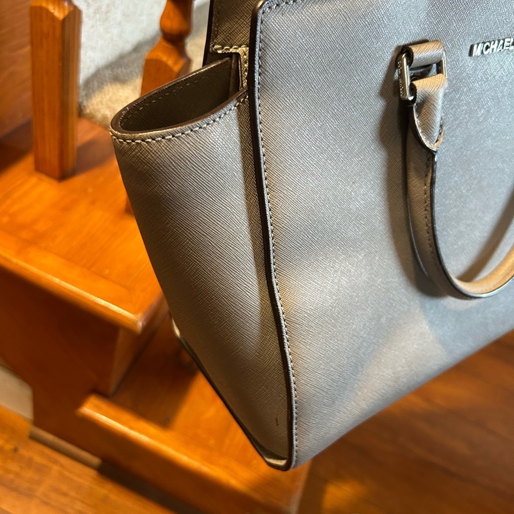 Michael Kors Selma Medium Saffiano Satchel Crossbody NWOT!! - Picture 3 of 14